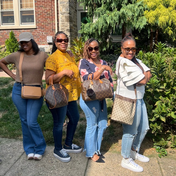 SPECIAL GUESTS!!AWESOME STRAIGHT OUT OF THE BAG SALES!! PLEASE COME JOIN THE FUN - Picture 14 of 17